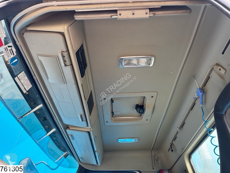 Kamion Volvo FMX 8x4, EURO 6, 9m3, 175.500 KM