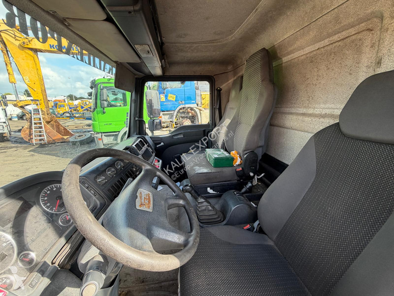 Kamion MAN 12.240 Open Box Manual Gearbox...