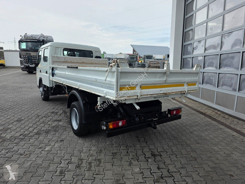 Kamion Mitsubishi Fuso 7C18D DoKa 7 Sitze AHK