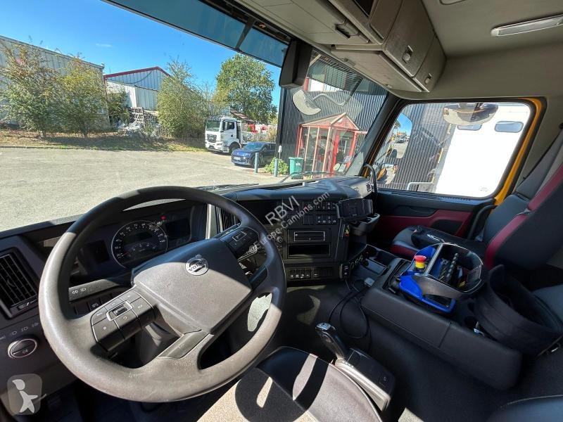 Volvo 420 truck