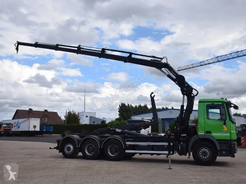Kamion Mercedes 3236 Hooklift + Hiabcrane