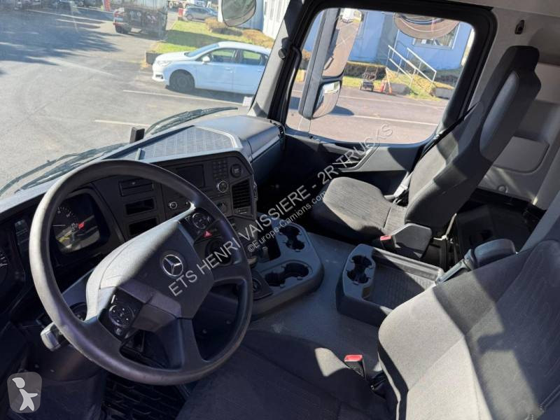 Kamion Mercedes 3243