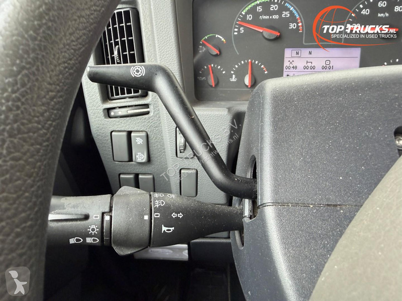Teherautó Volvo 12210 Refrigerated/Freezer -...