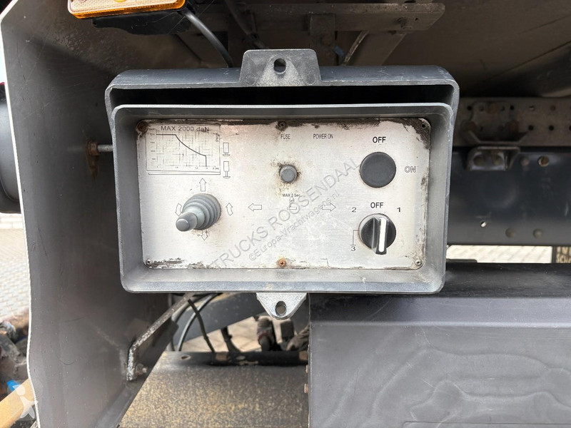 Camión Iveco 120E21 + 4x in stock + euro 6 + lift