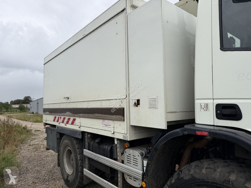 Teherautó Iveco 150 E 15