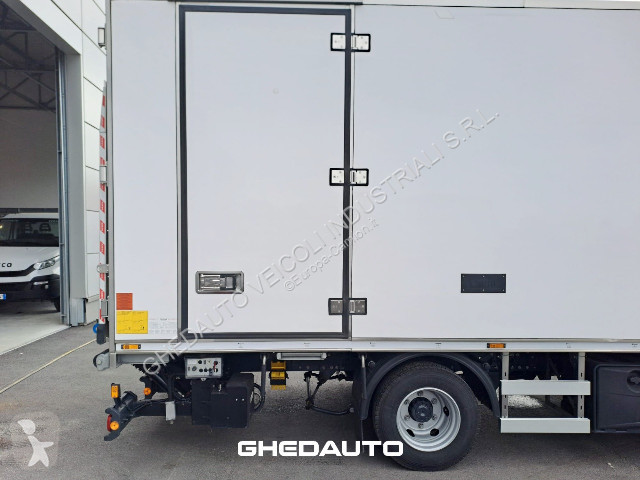 Teherautó Iveco Eurocargo EUROCARG0 90 220 CON...