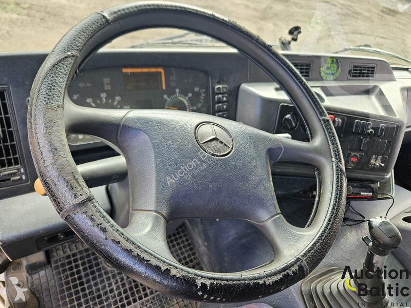 Camión Mercedes 3340
