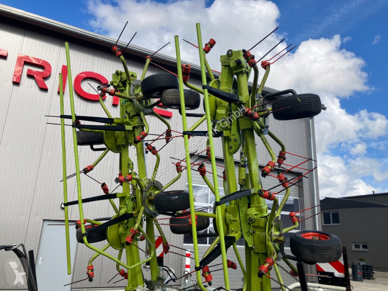 Henificación Claas  Volto 1100 T
