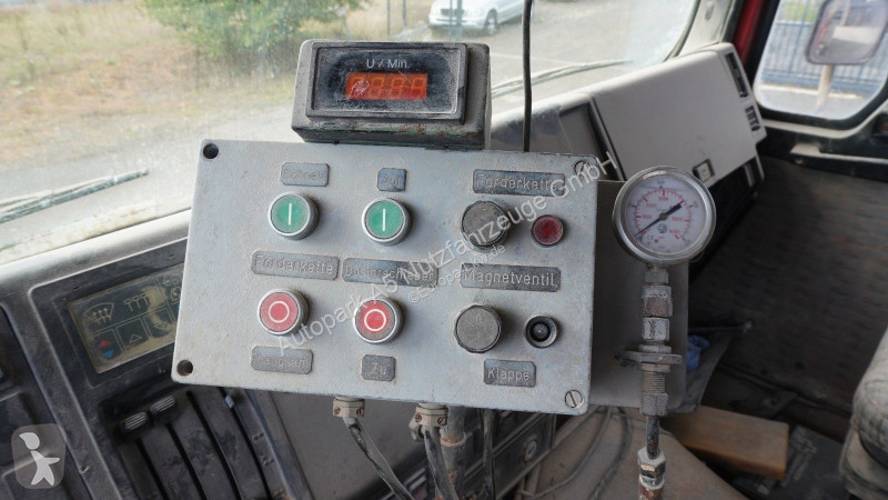 Camión MAN 24.362 DFAK 6x6 Allrad Kalkstreuer