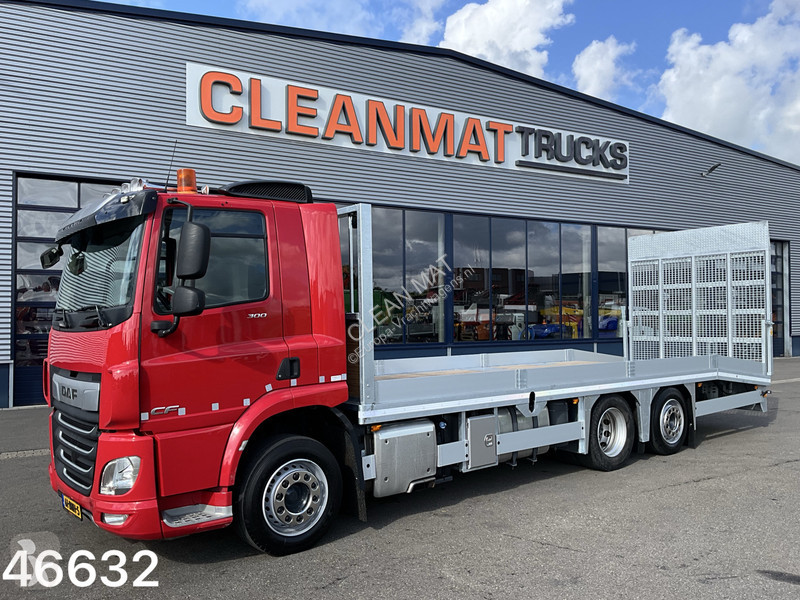 Camión DAF FAN  300 Nieuwe Oprijcarrosserie...