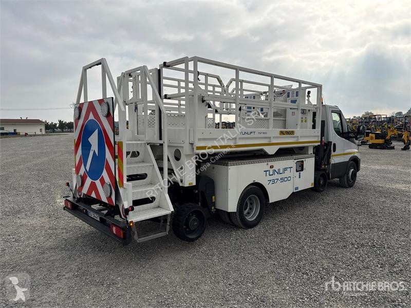 Camion Iveco Palfinger Tunlift 737-500 5 m on...