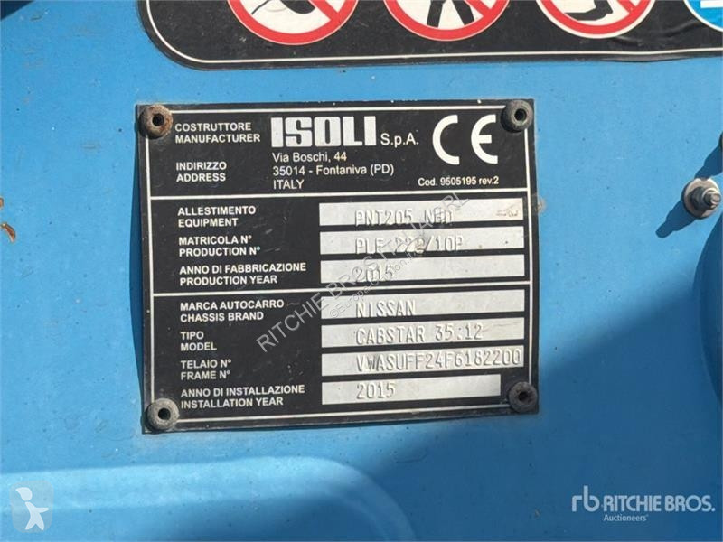 Camion Nissan PNT205 20 m on Nissan NT400...