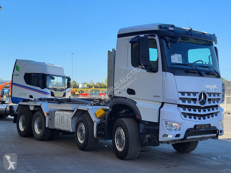 Lastbil Mercedes 3251
