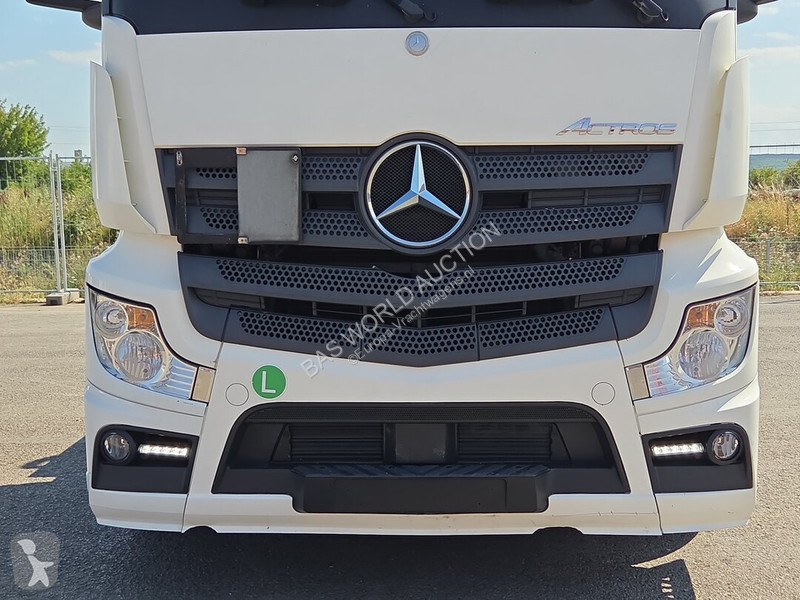 شاحنة Mercedes 2545