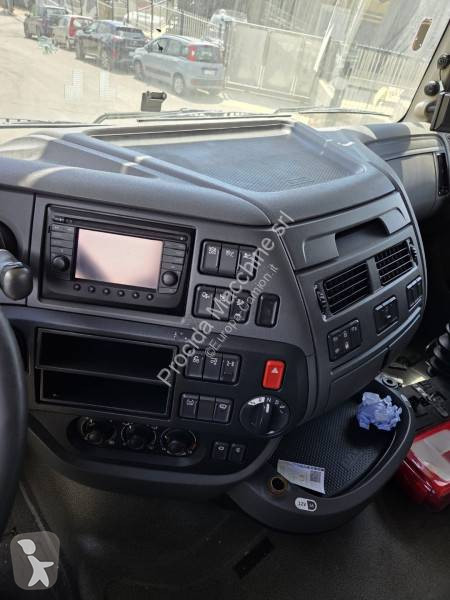 Camion DAF 440