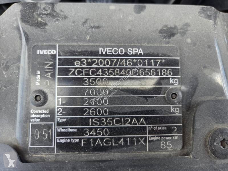 Véhicule utilitaire Iveco 35C12