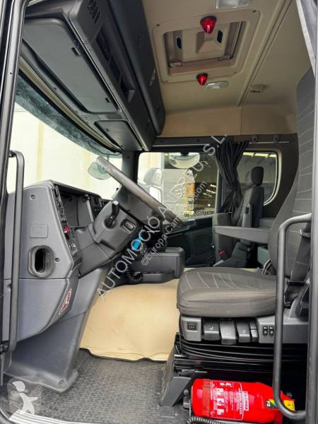 Camion Scania 490
