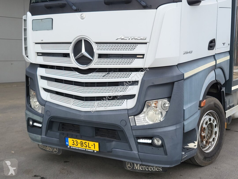 Camion Mercedes 2543