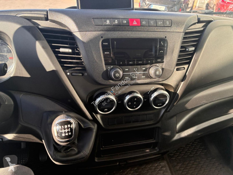 Грузовик Iveco  35C16H3.0