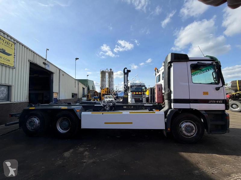 Camion Mercedes 2546 Containersystem - V6 -...