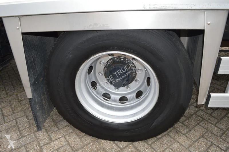 Camião Scania 320 * EURO5 * CHEREAU BOX *...