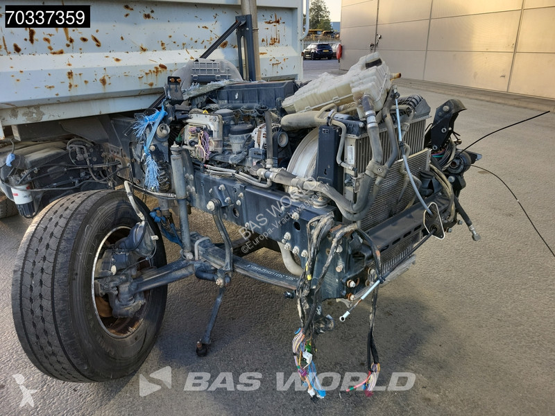 Грузовик Renault 4X2 FOR PARTS 3-way tipper...