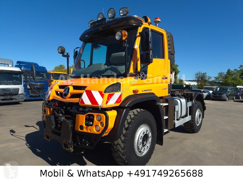 Грузовик Mercedes U527...