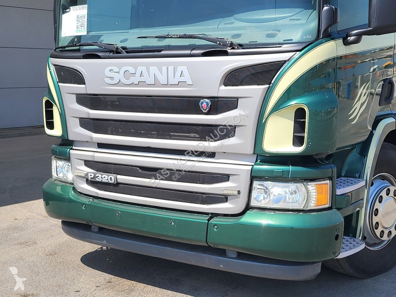 Camião Scania 320