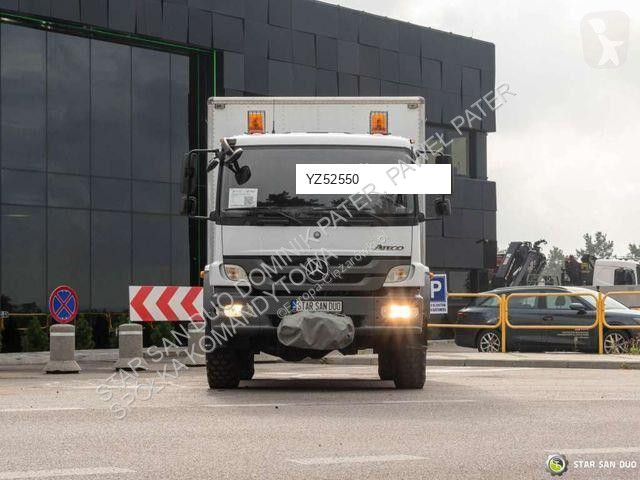 Ciężarówka Mercedes 1226 4x4 mobile workshop