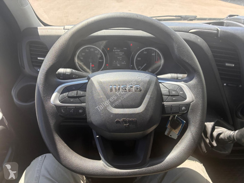 Furgoneta Iveco  35S16H