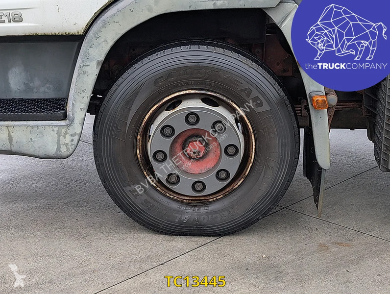 Camión Iveco EuroCargo 100 E18