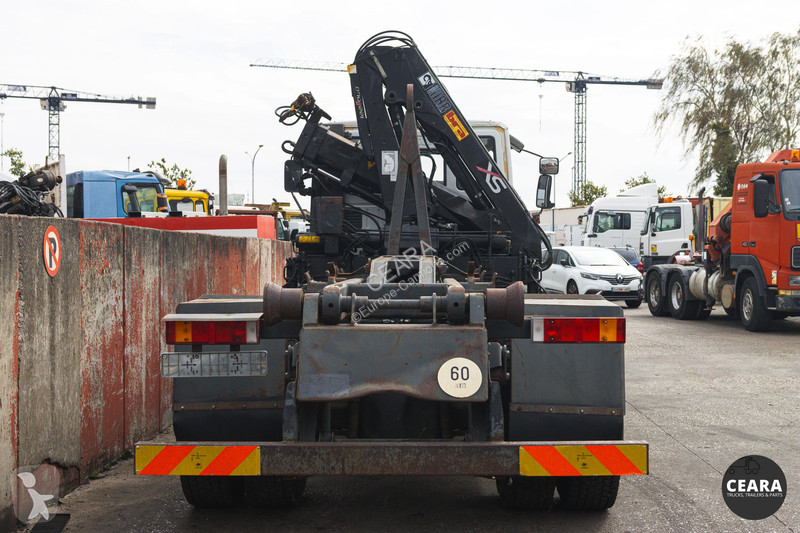 Camión Iveco 180E28 HIAB 122-2 HiDUO LOW KM