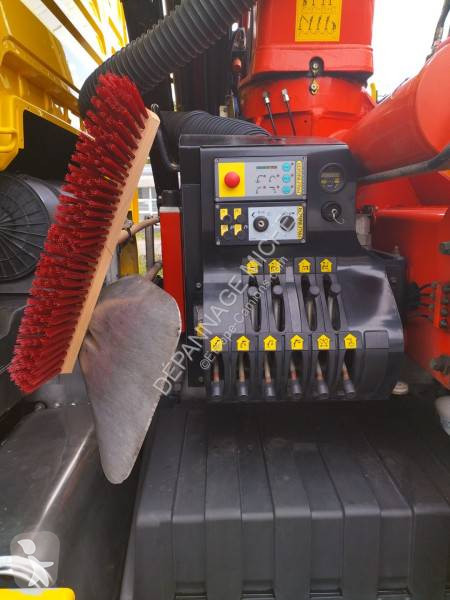 MAN 18.360 truck