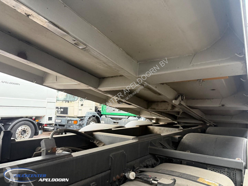 Camión Mercedes 2651 + Muller Mitteltal