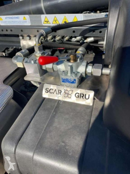 Camion Iveco EUROCARGO 160E SCARRABILE