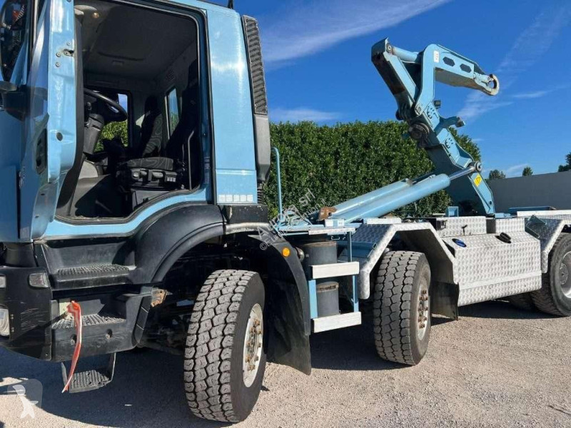 Camion Iveco TRAKKER 450 SCARRABILE