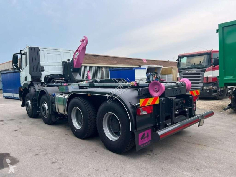 Камион Iveco TRAKKER AD540 NUOVO SCARRABILE