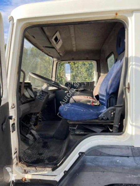 Camion Nissan 130/115 SCARRABILE