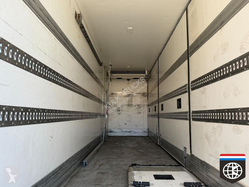 شاحنة Volvo DUO TEMP / Tail lift - new tires -...