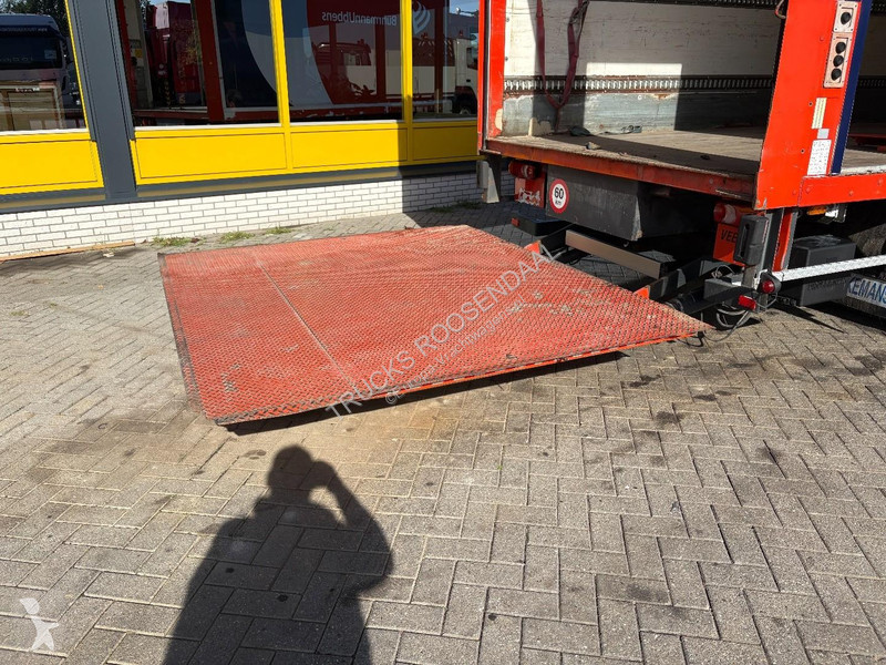 Vrachtwagen Volvo 240 + Loadlift + 14 T + Euro 5