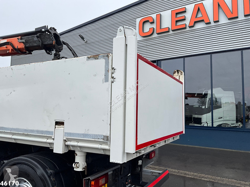 Lastbil Volvo 420 8x4 HMF 22 Tonmeter laadkraan