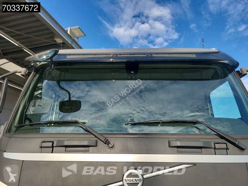 Vrachtwagen Volvo 330 6X2 2000kg Ladebordwand...