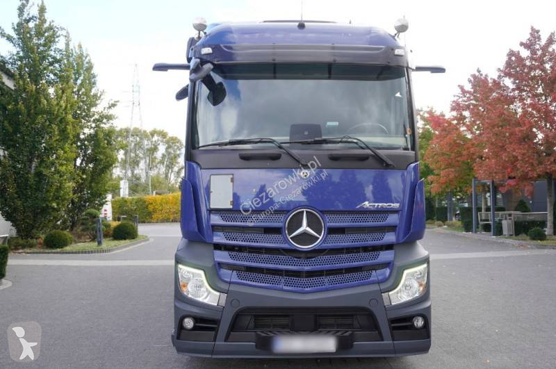 Kamion Mercedes 2546