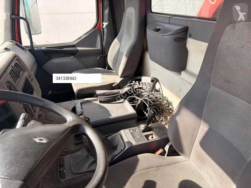 Renault 270 FASSI KRAAN + PALFINGER LAADKLEP truck