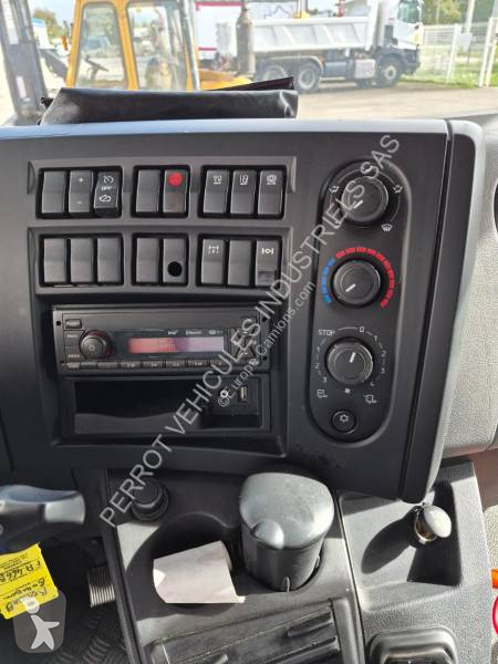 Renault 12.240 truck