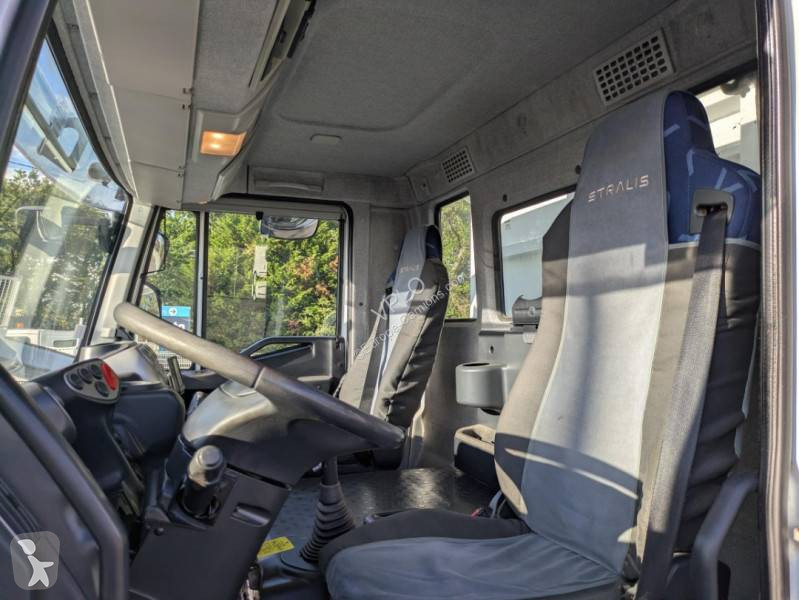 Превоз на строителна техника Iveco AD 190 S 31