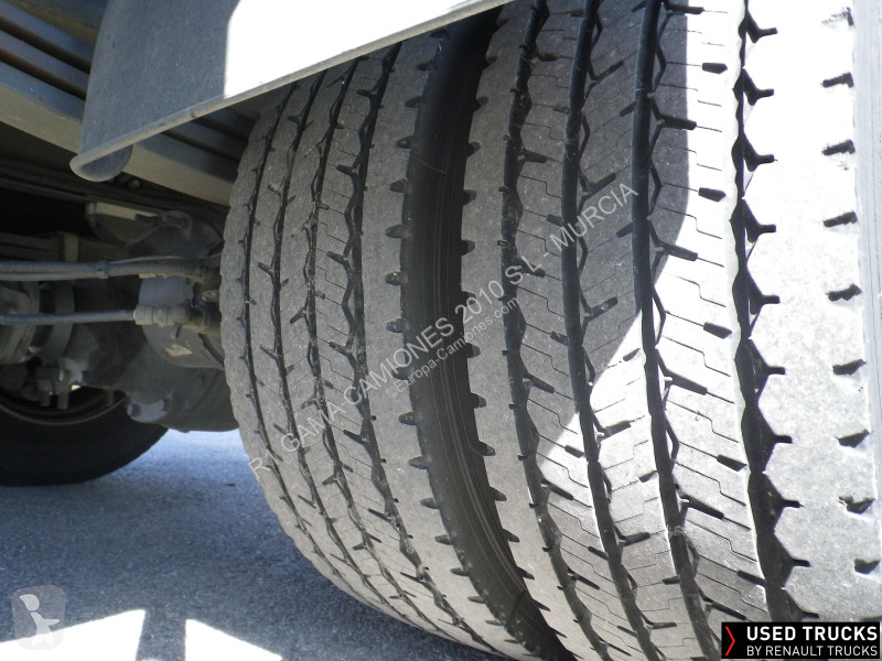 Lastbil Renault D Wide