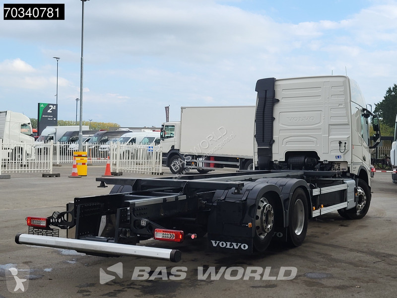 Volvo 420  6X2 ADR Full-Air Lift+Steering Axle...