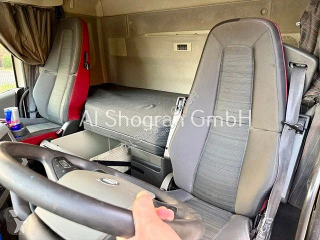 Kamion Volvo 460 / 8x4 / Voll Blatt / Euro 6