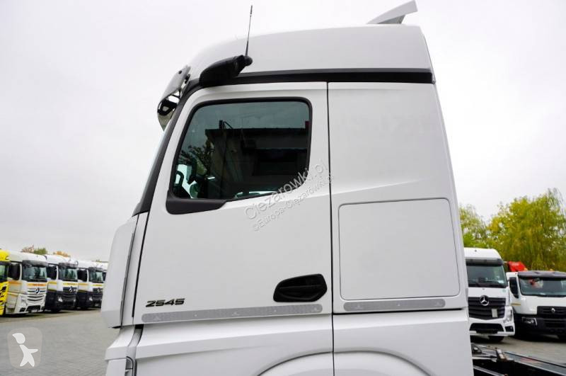 Kamion Mercedes 2545 L